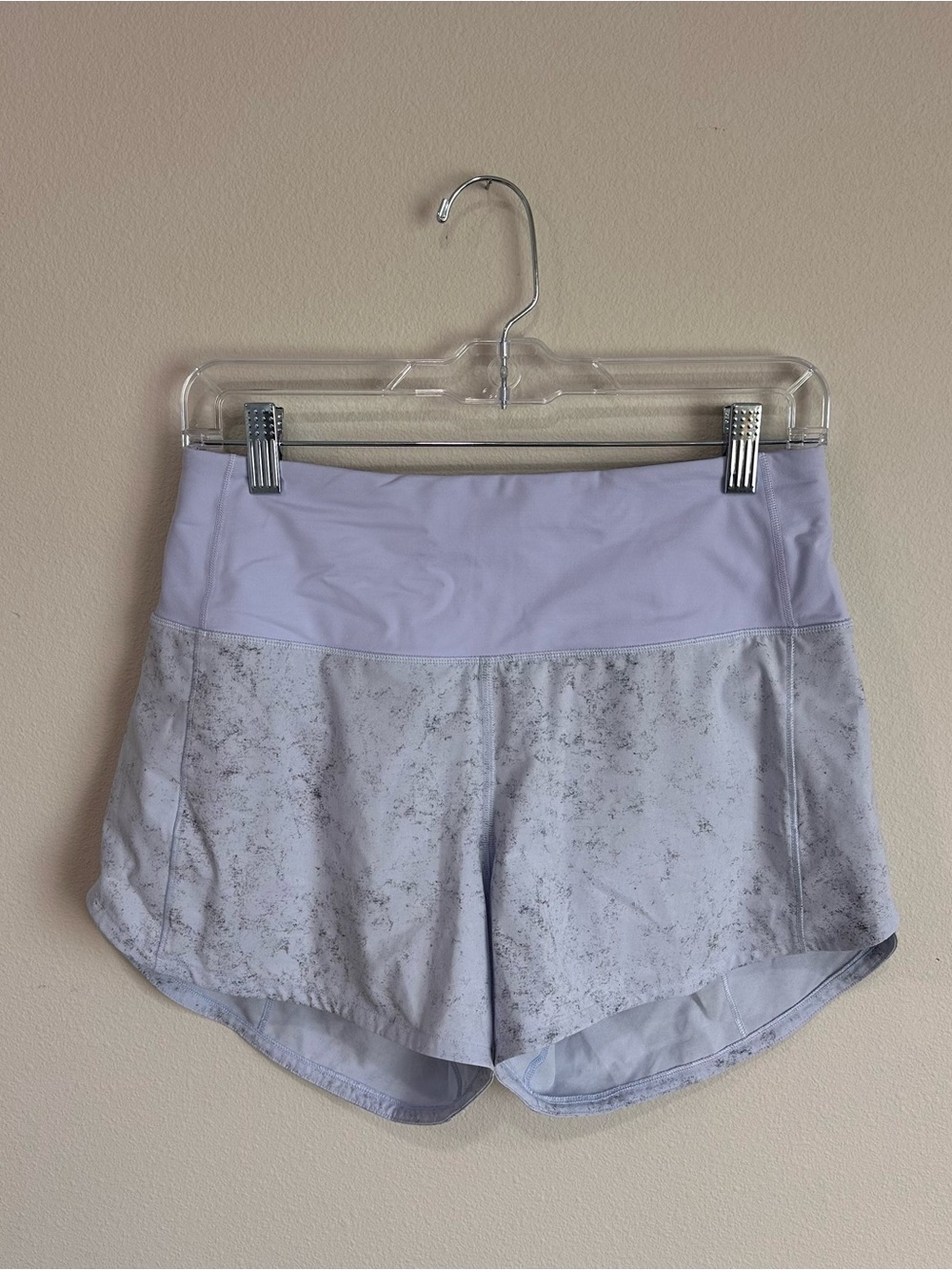 Lululemon Speed Up High Rise 4" inseam shorts SIZE 6 Gravel Dust Pastel Blue